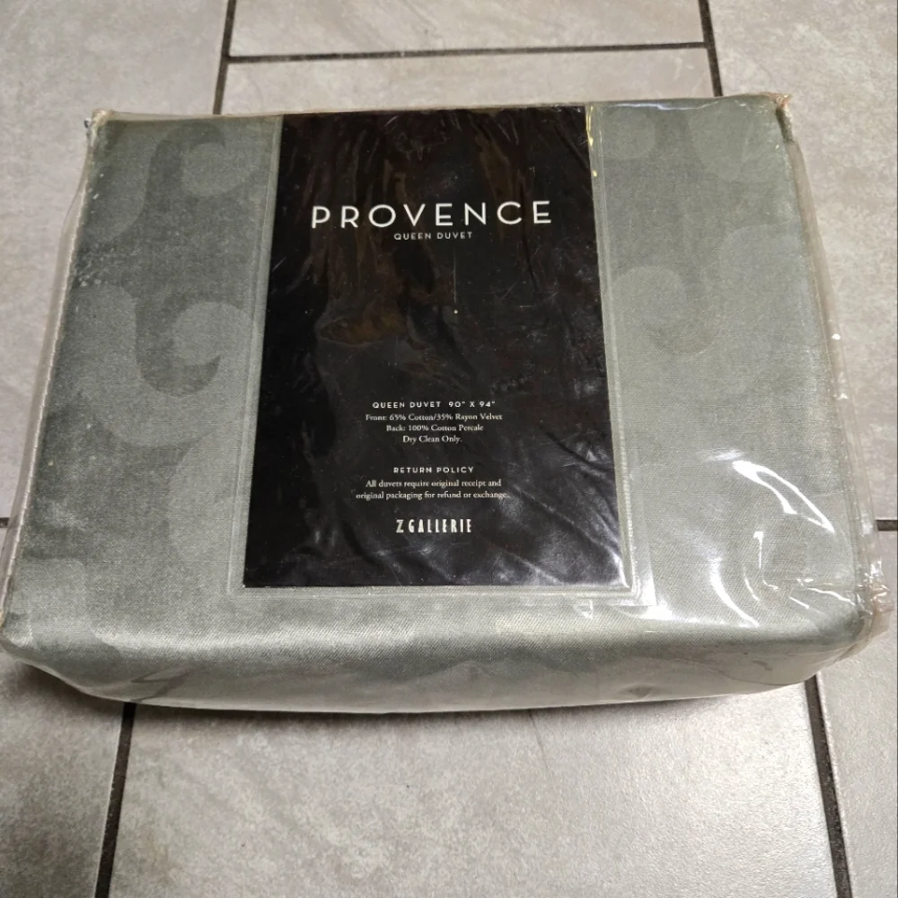 NWT Z Gallerie Providence Queen Duvet, Eucalyptus, Jacquard Pattern